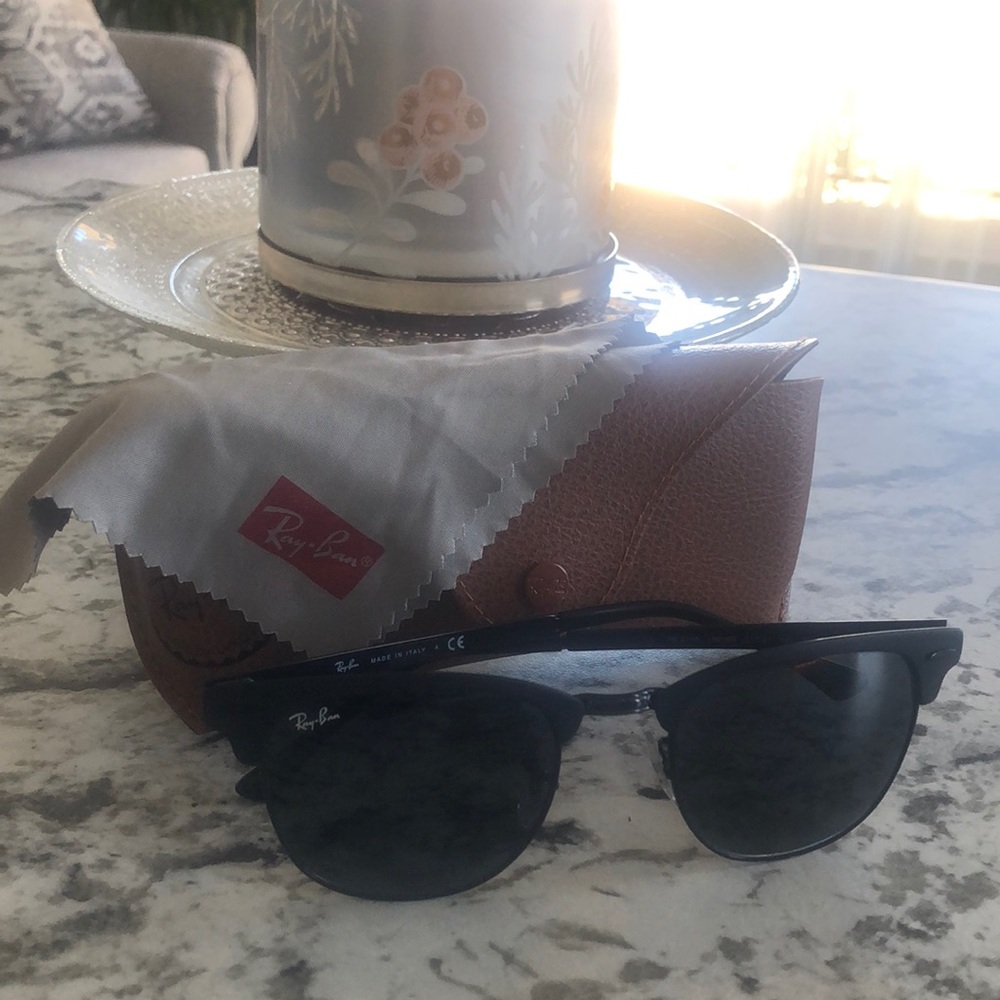 mens club master classic Ray Bans.